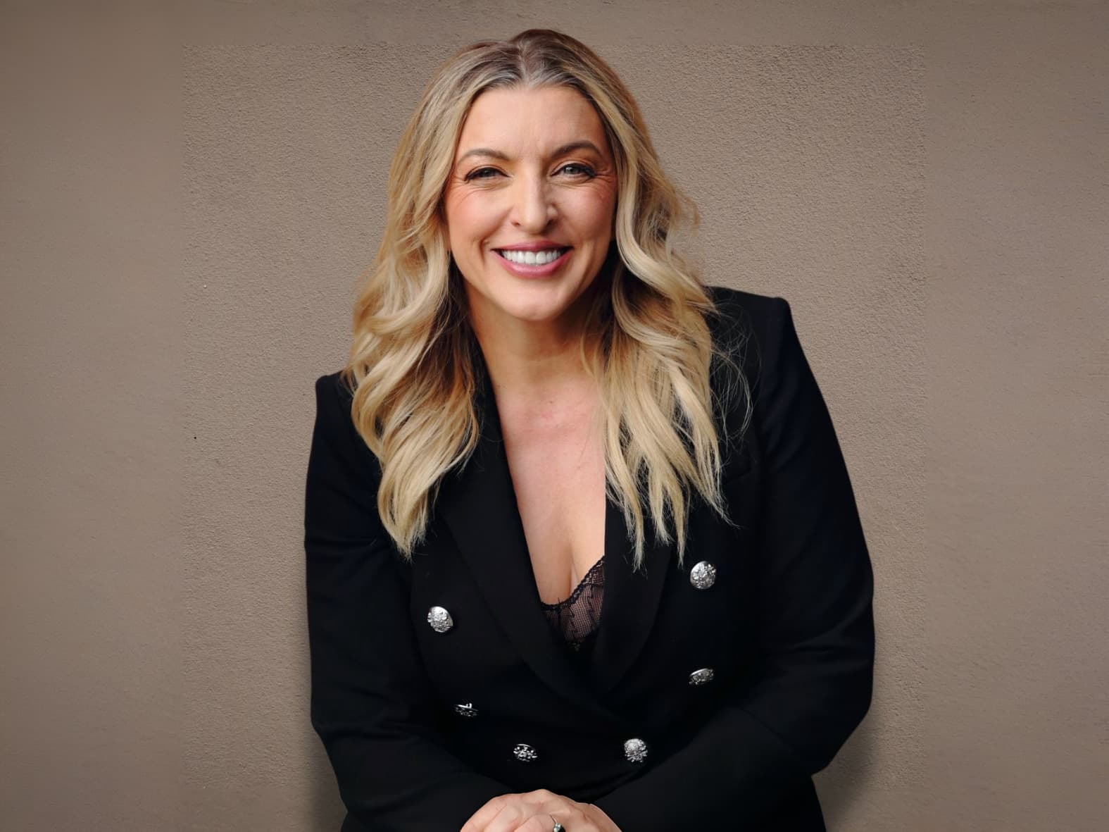 Real Estate Agents Face a 'Mirror Problem': Industry Insider Calls for Rebranding and Better Messaging