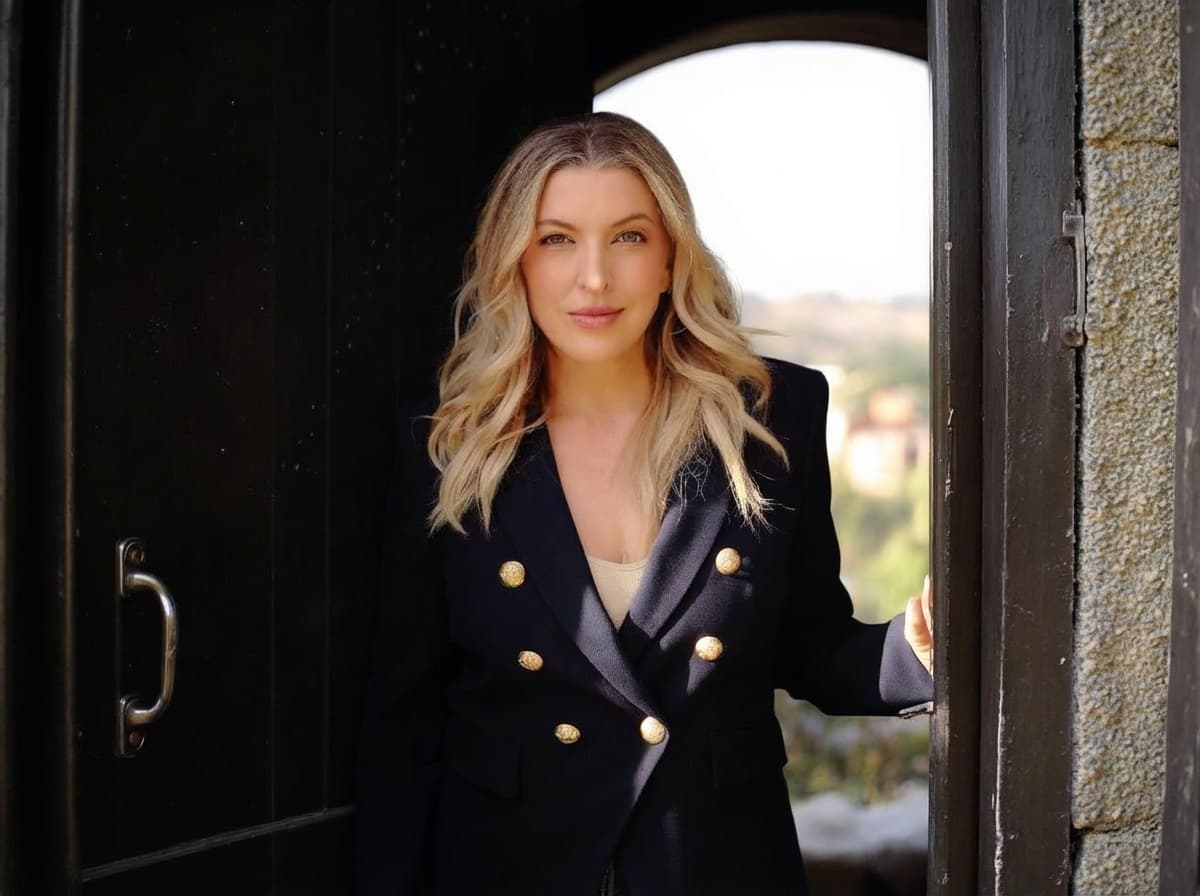 Real Estate Agents Face Data Control Erosion as Brokerages Strike Platform Deals