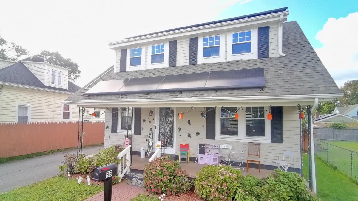 Rhode Island Solar Adoption Accelerates as Federal Tax Credit Nears 2026 Expiration