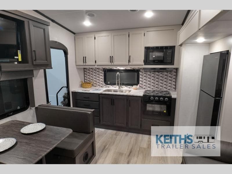 Viking and Keystone Travel Trailers Added to Keith's Trailer Sales Inventory in Ontario