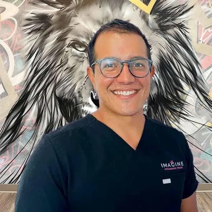 Imagine Orthodontic Studio Advances Patient Experience with Zoom Teeth Whitening Technology in St. Petersburg