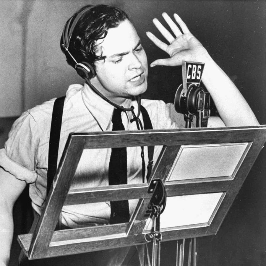 New Book Reveals Nationwide Panic from Orson Welles' 'War of the Worlds' Broadcast