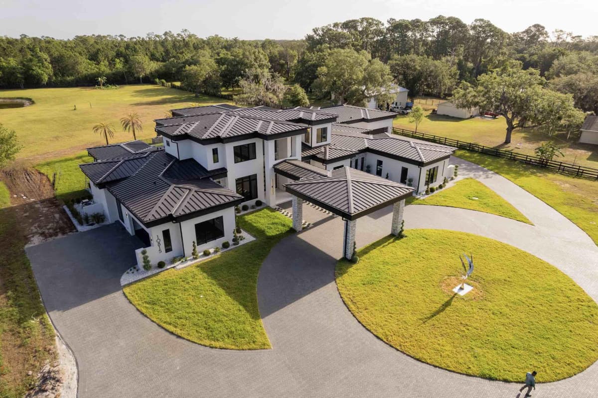 Ballard Custom Homes Elevates Luxury Living in Florida with Innovative Construction Techniques