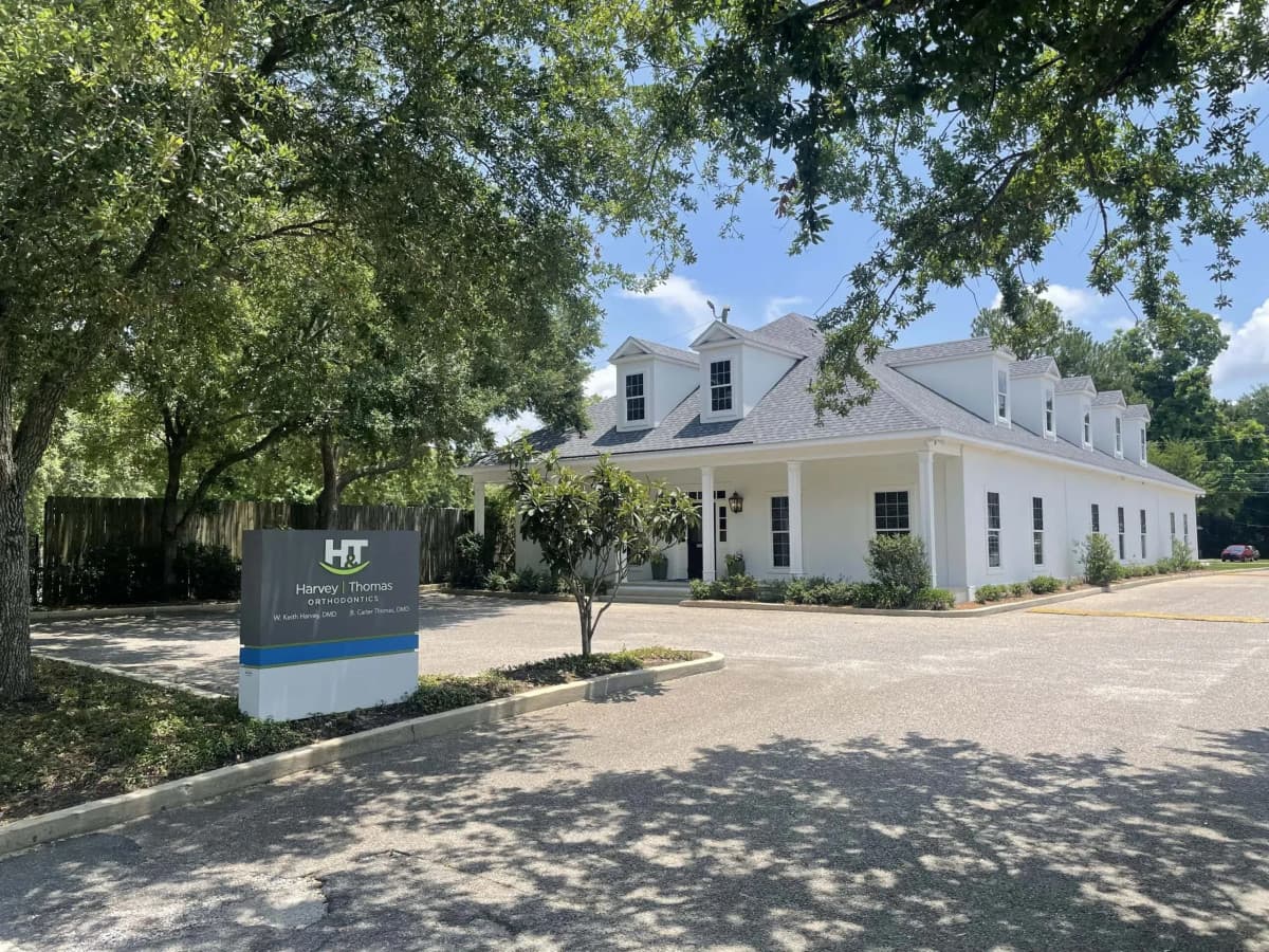 Harvey & Thomas Orthodontics Elevates Smile Transformation in Fairhope, AL with Advanced Care