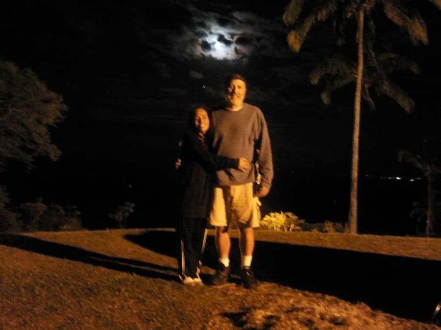 Updated Edition of 'Defeating Conservative Republicanism' Sparks Debate on Trump's Economic Policies and Evangelical Support